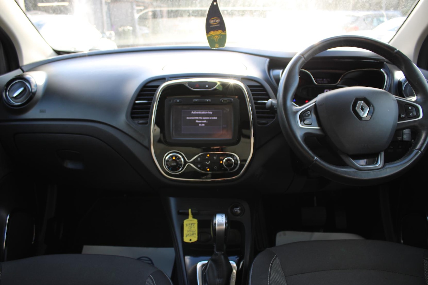 Used Renault Captur 2016 for sale - 76987585: Photo 18