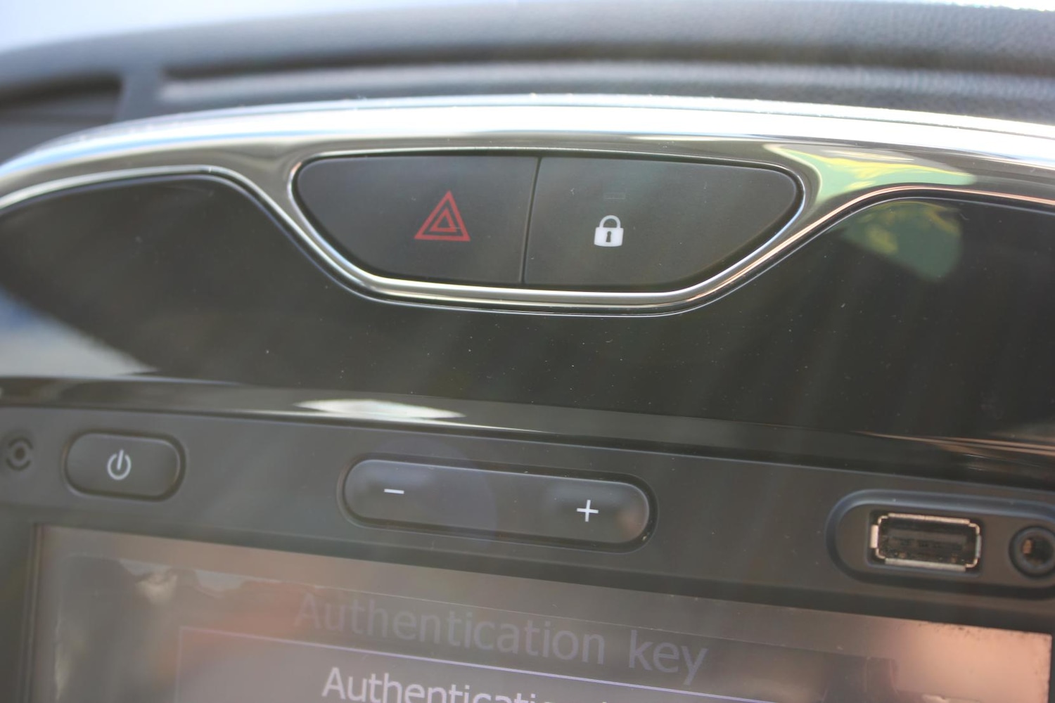 Used Renault Captur 2016 for sale - 76987585: Photo 31