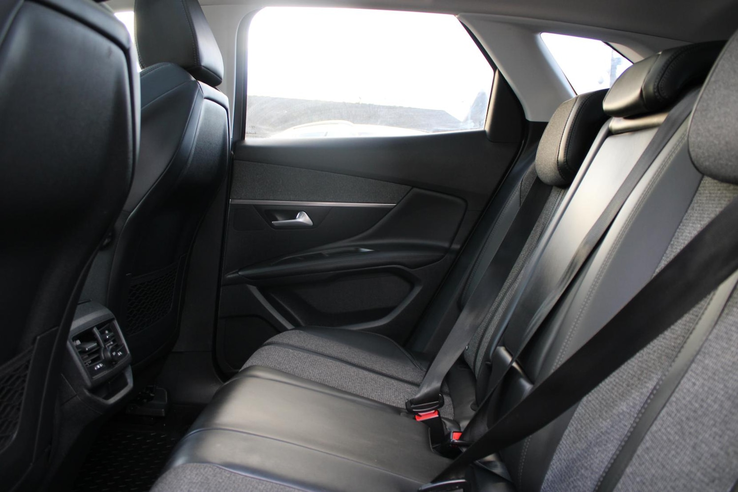 Used Peugeot 3008 2017 for sale - 76979783: Photo 28