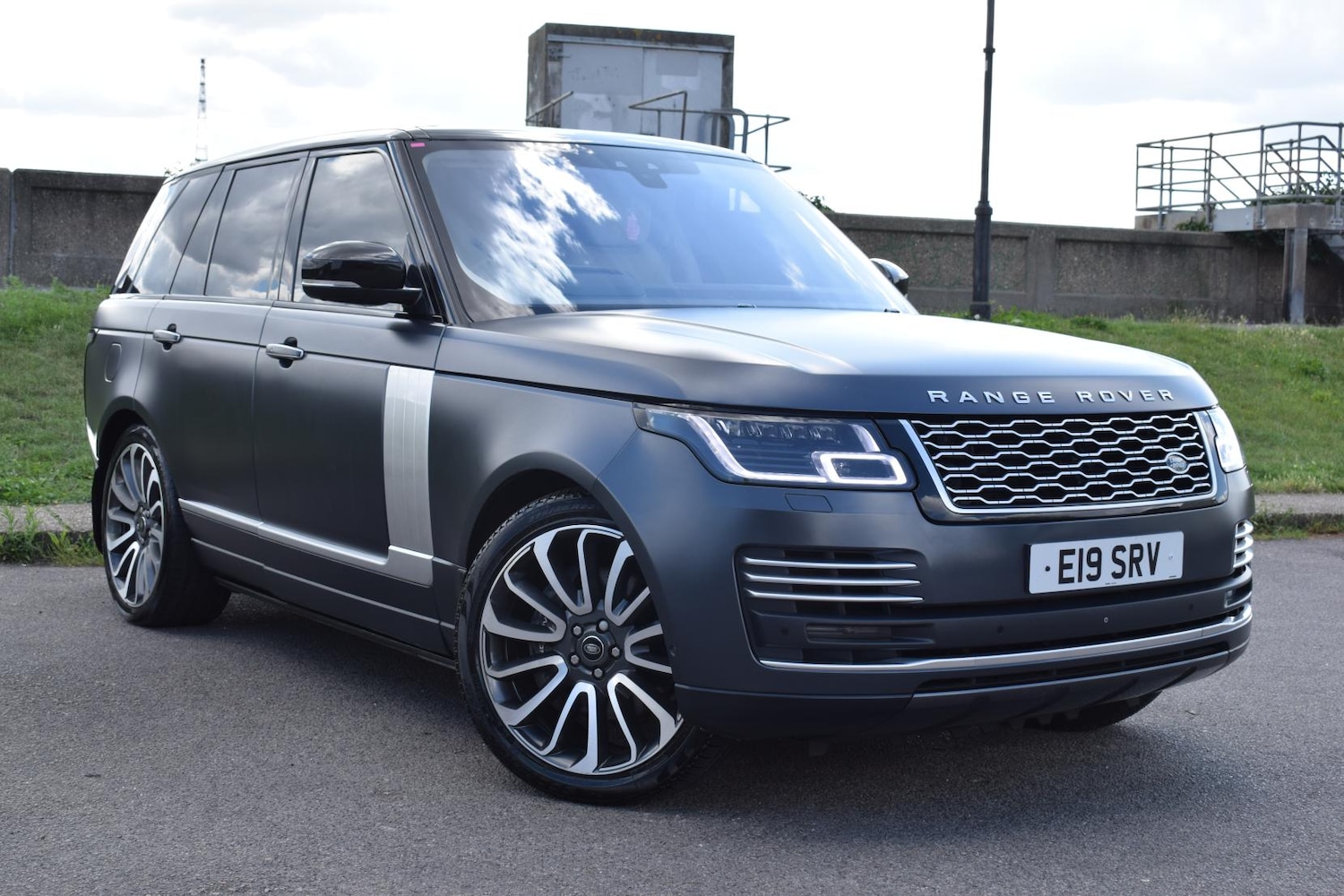 Used Land Rover Range Rover 2018 for sale - 76922256: Photo 1