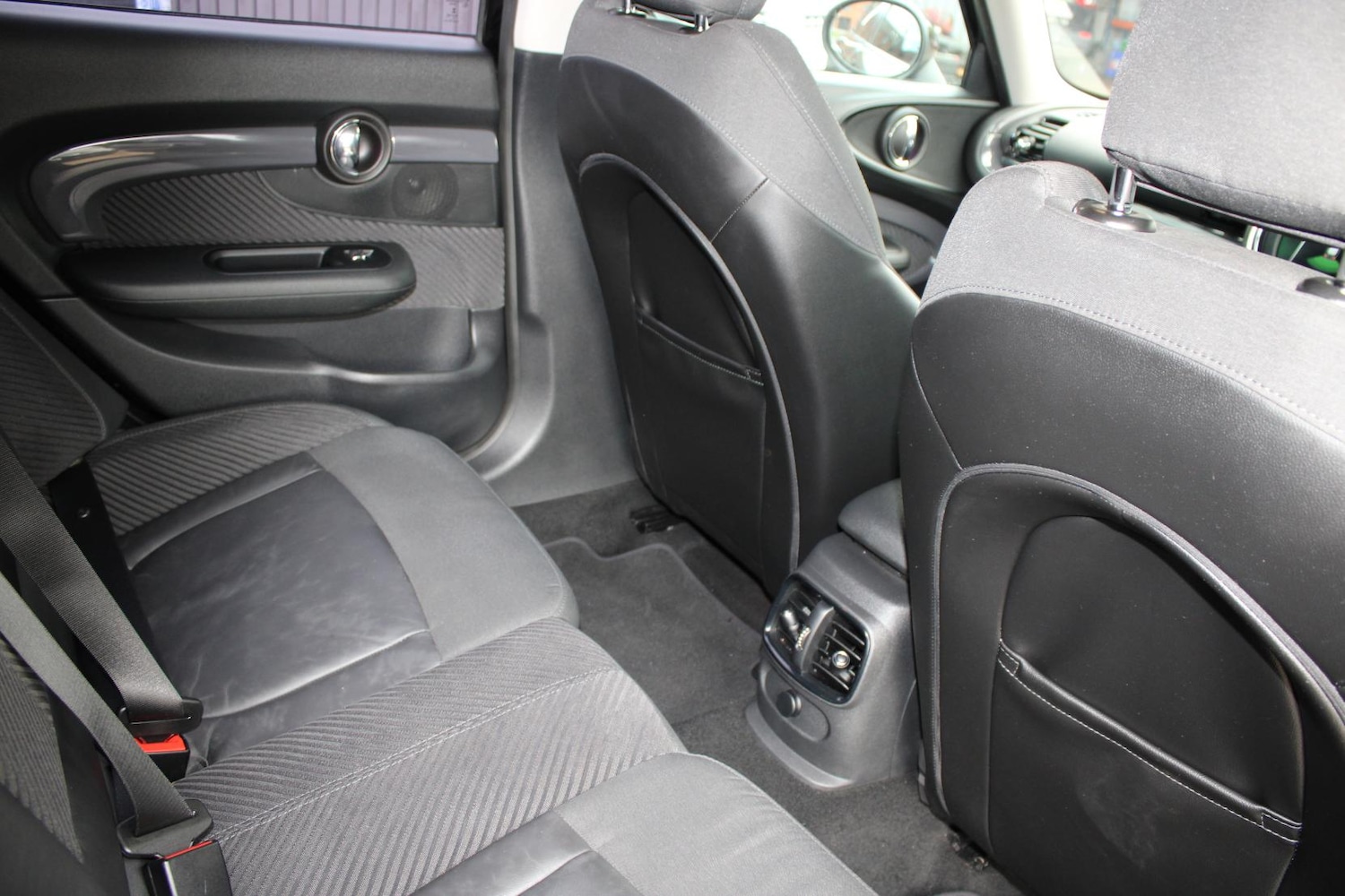 Used MINI Clubman 2017 for sale - 76979793: Photo 17