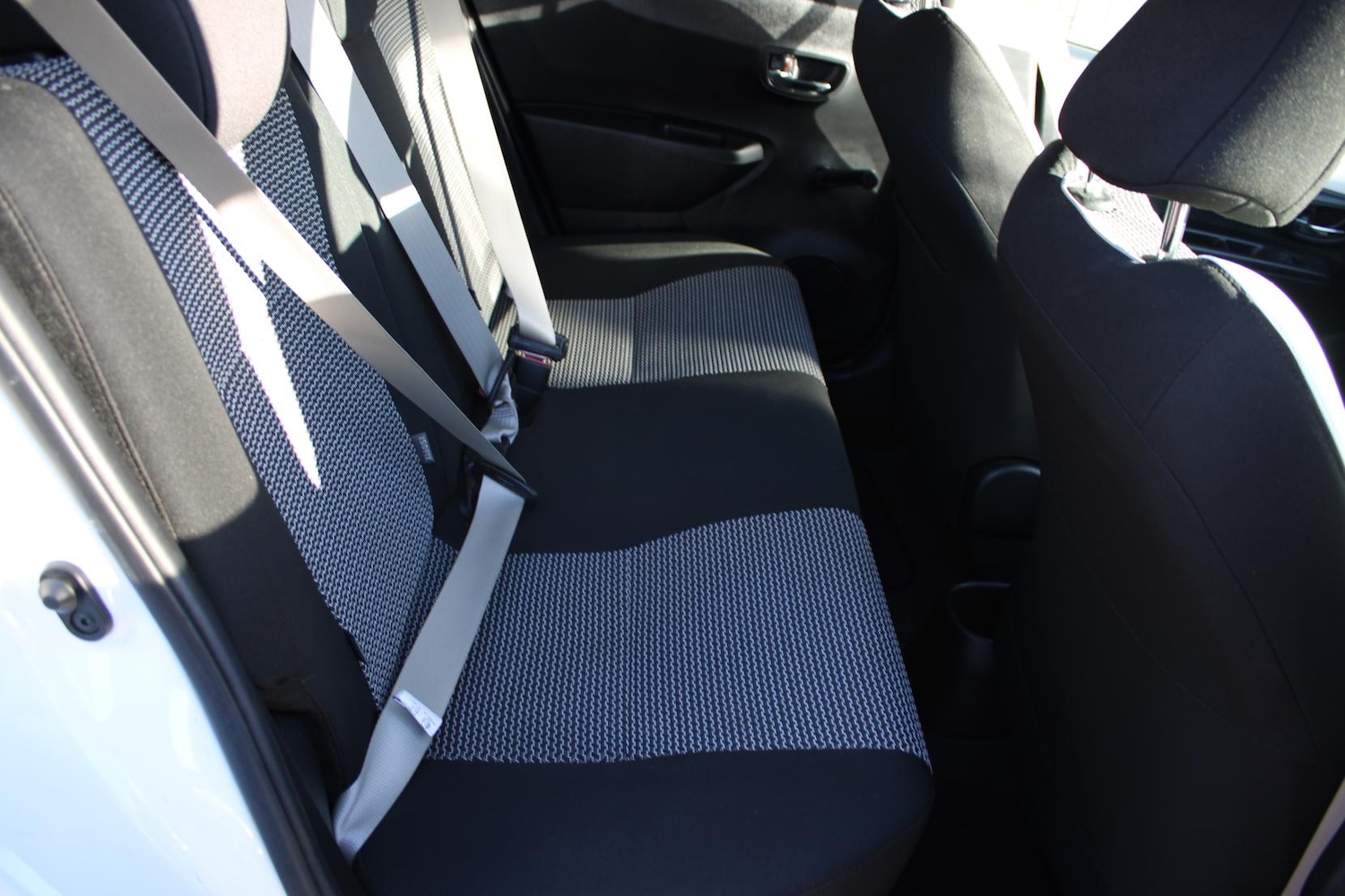 Used Toyota Yaris 2013 for sale - 77462032: Photo 16