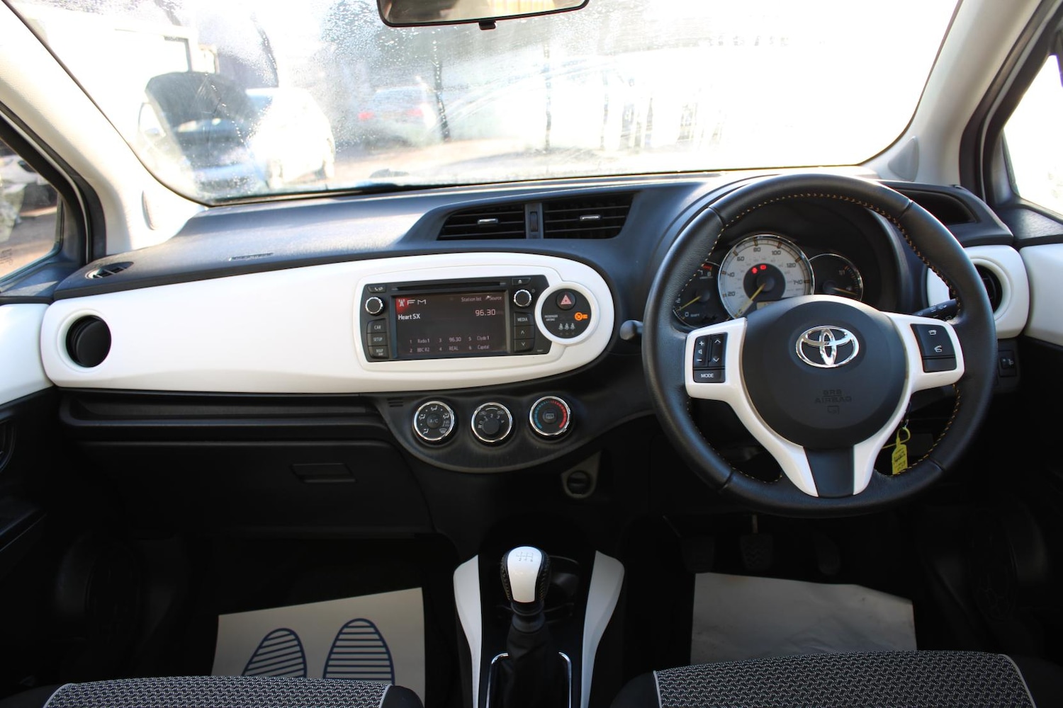 Used Toyota Yaris 2013 for sale - 77462032: Photo 21