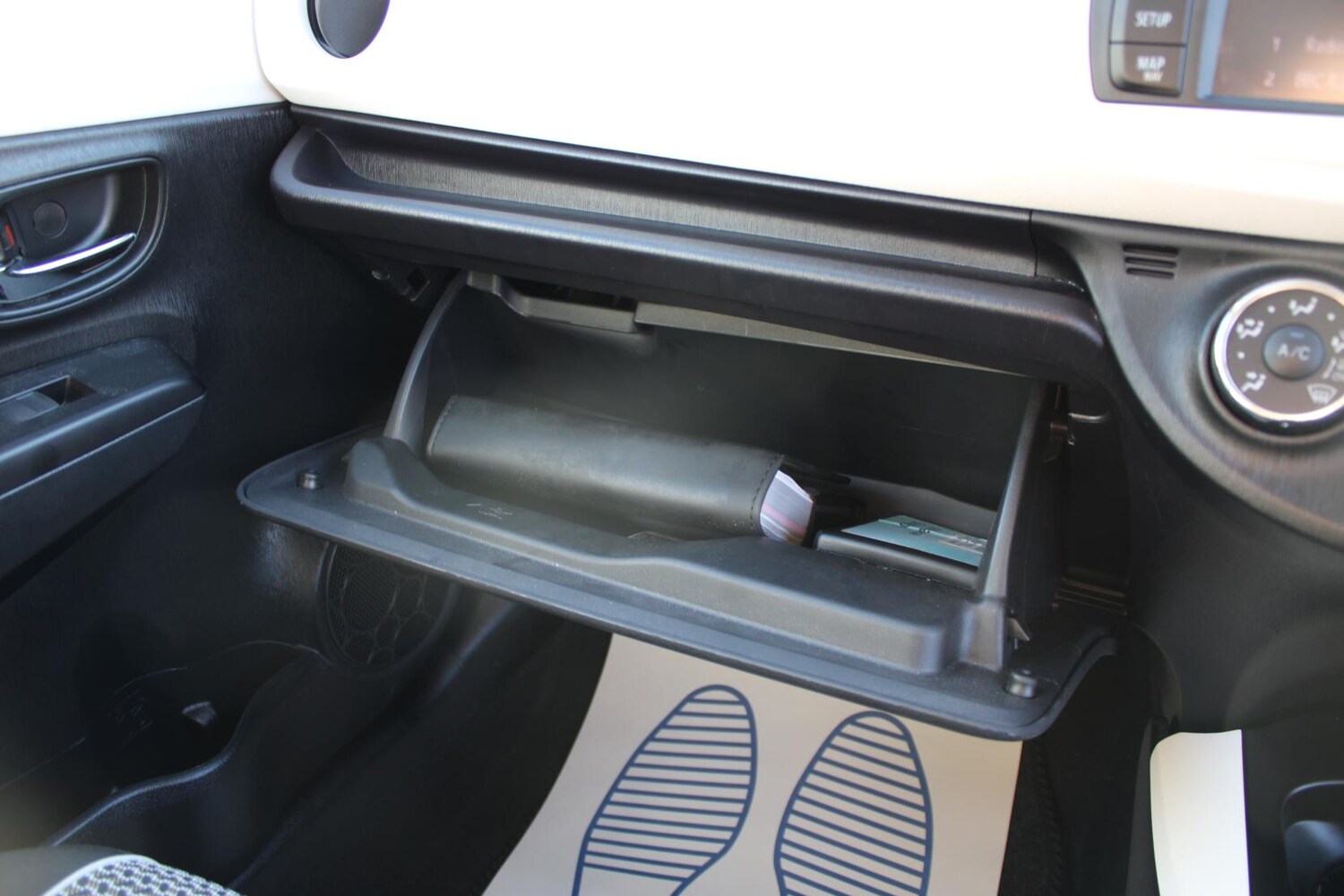 Used Toyota Yaris 2013 for sale - 77462032: Photo 31