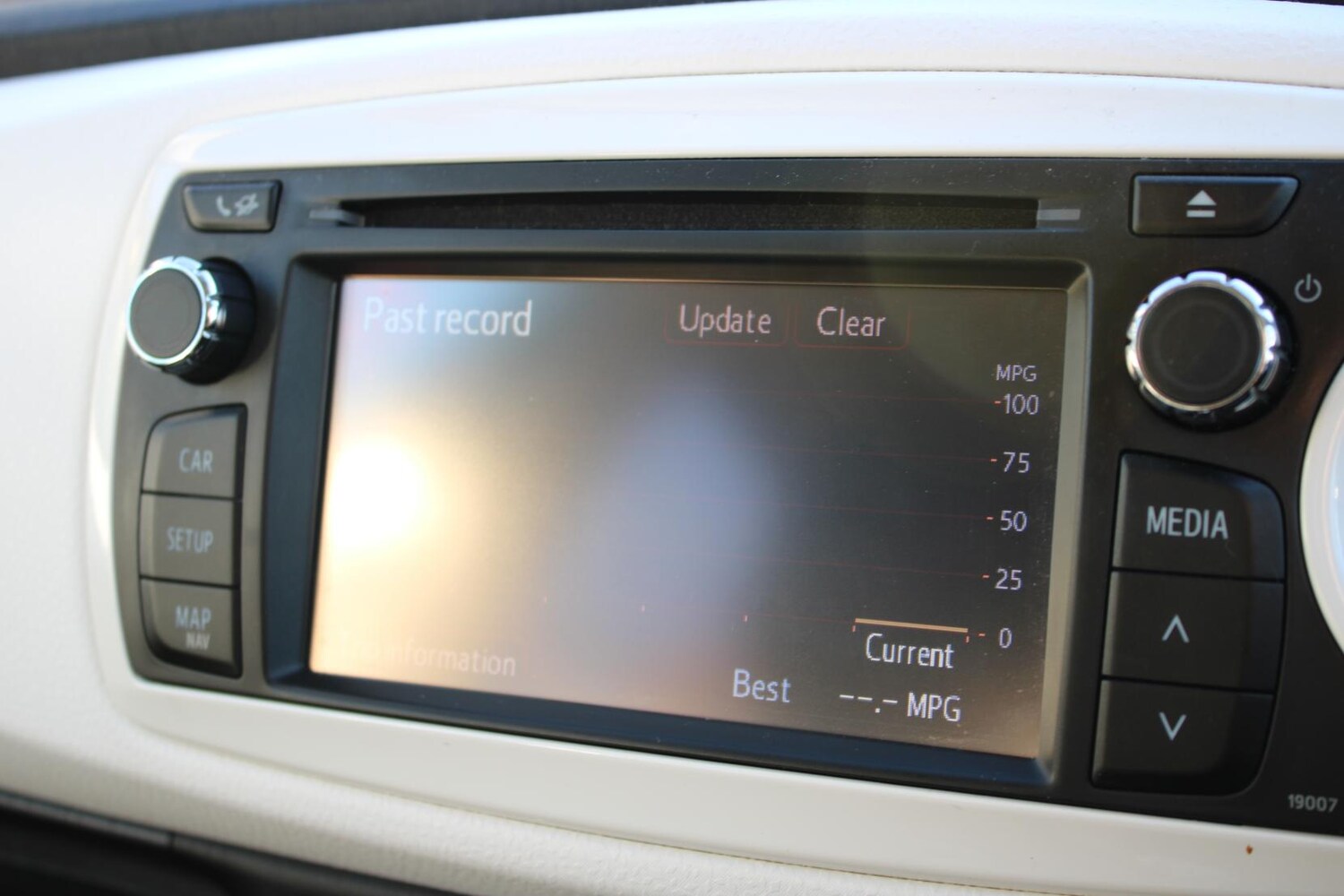 Used Toyota Yaris 2013 for sale - 77462032: Photo 39