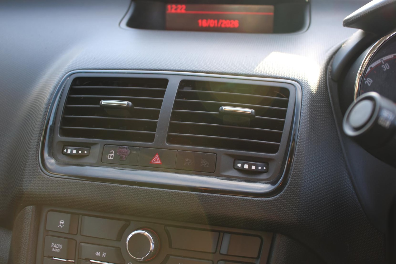 Used Vauxhall Meriva 2013 for sale - 76979754: Photo 30