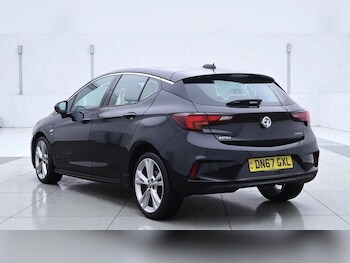 Used Vauxhall Astra 2017 for sale - 77005943: Photo