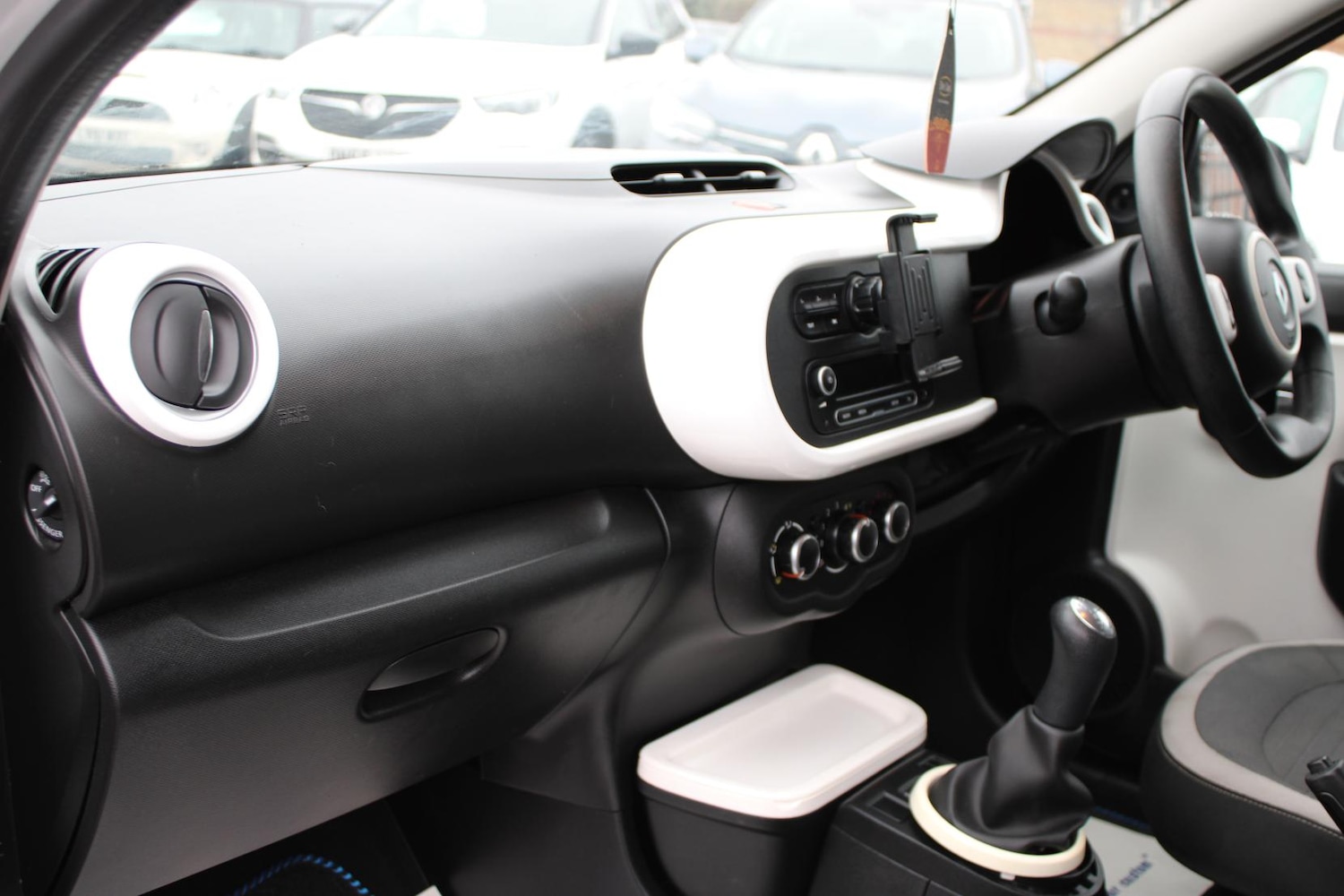 Used Renault Twingo 2015 for sale - 77005951: Photo 12