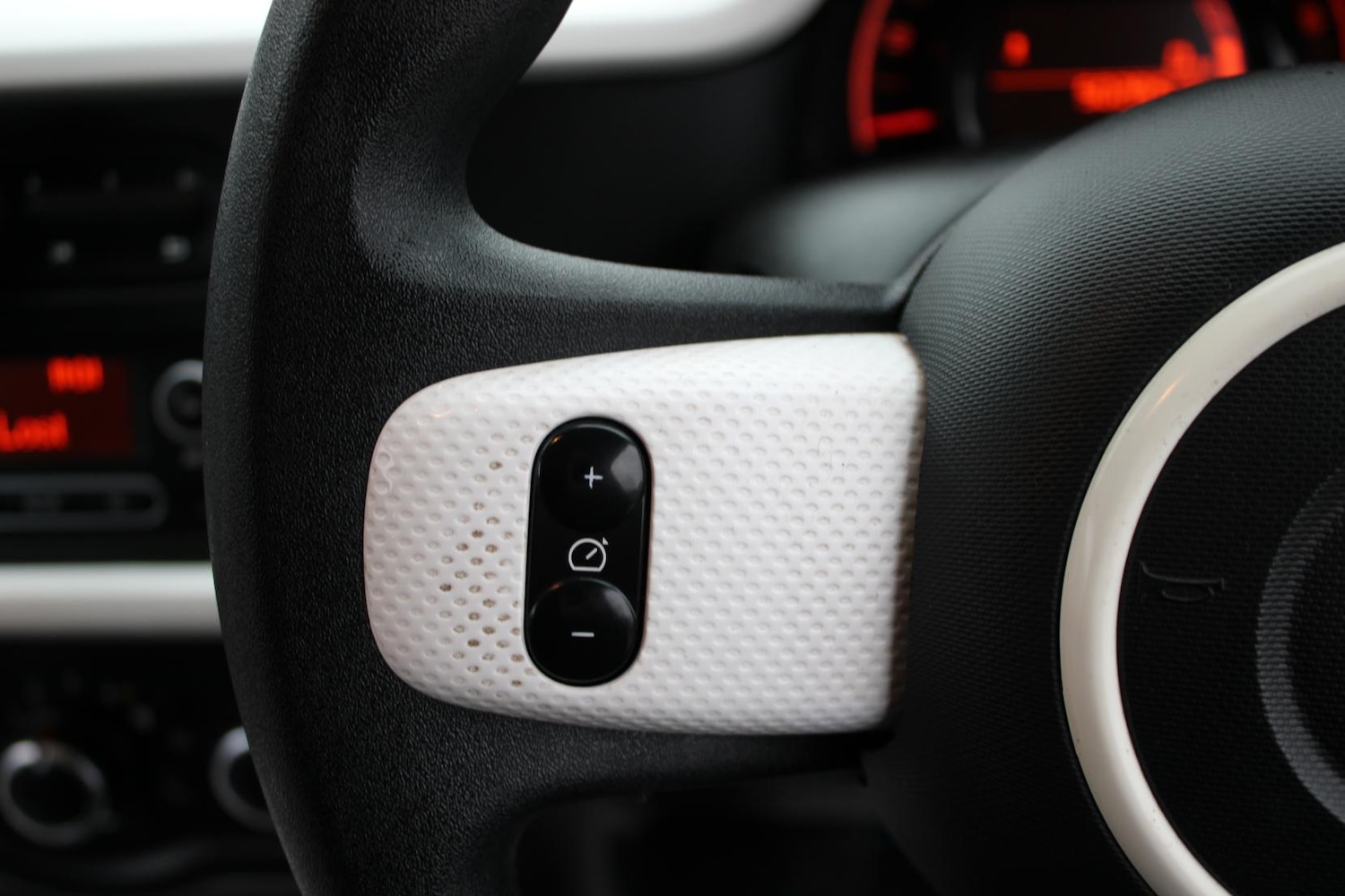 Used Renault Twingo 2015 for sale - 77005951: Photo 26