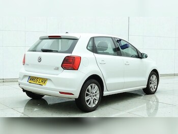 Used Volkswagen Polo 2015 for sale - 77420630: Photo