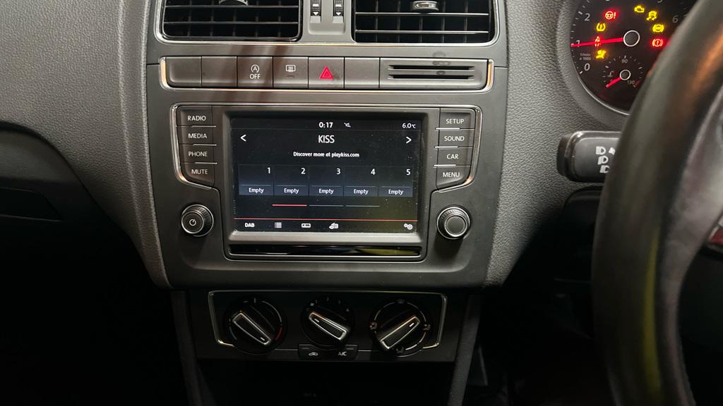 Used Volkswagen Polo 2015 for sale - 77420630: Photo 9