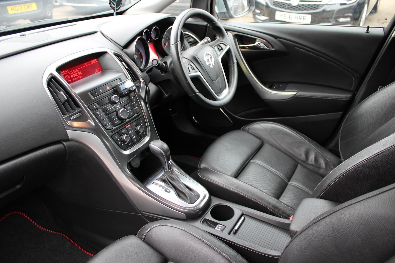 Used Vauxhall Astra 2011 for sale - 76922296: Photo 18