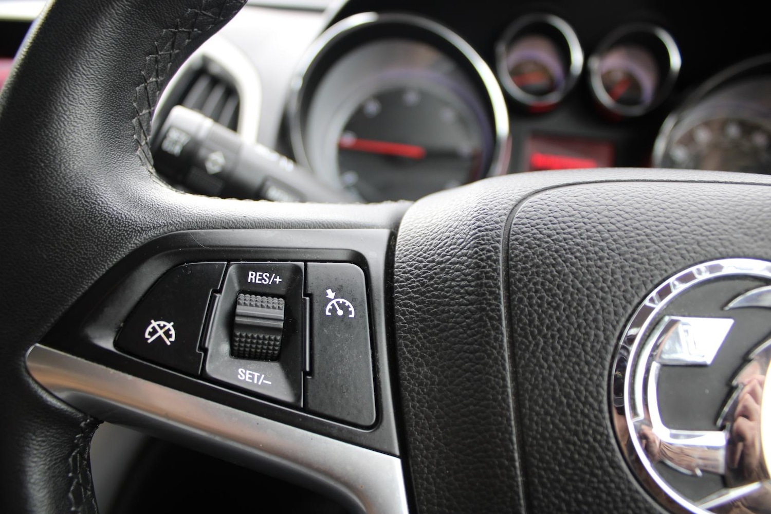 Used Vauxhall Astra 2011 for sale - 76922296: Photo 22