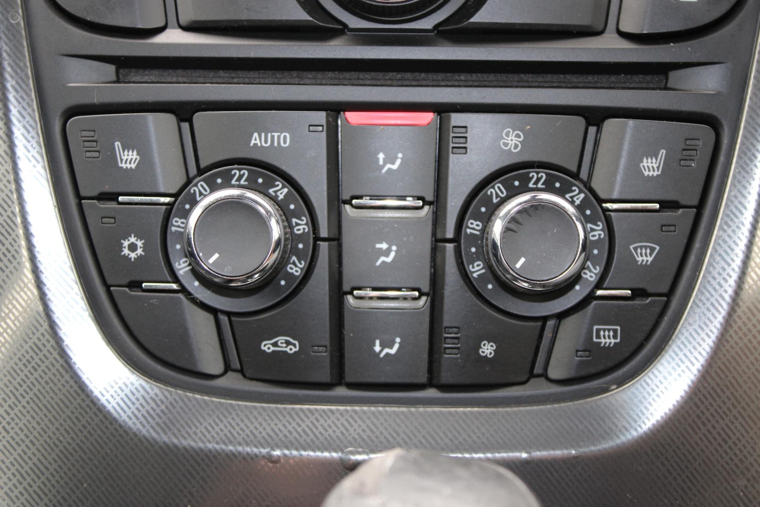 Used Vauxhall Astra 2011 for sale - 76922296: Photo 38