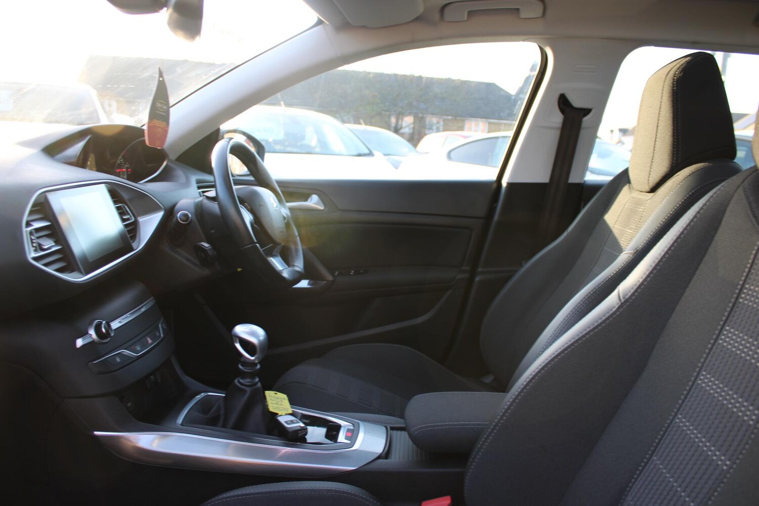 Used Peugeot 308 2018 for sale - 77462015: Photo 19