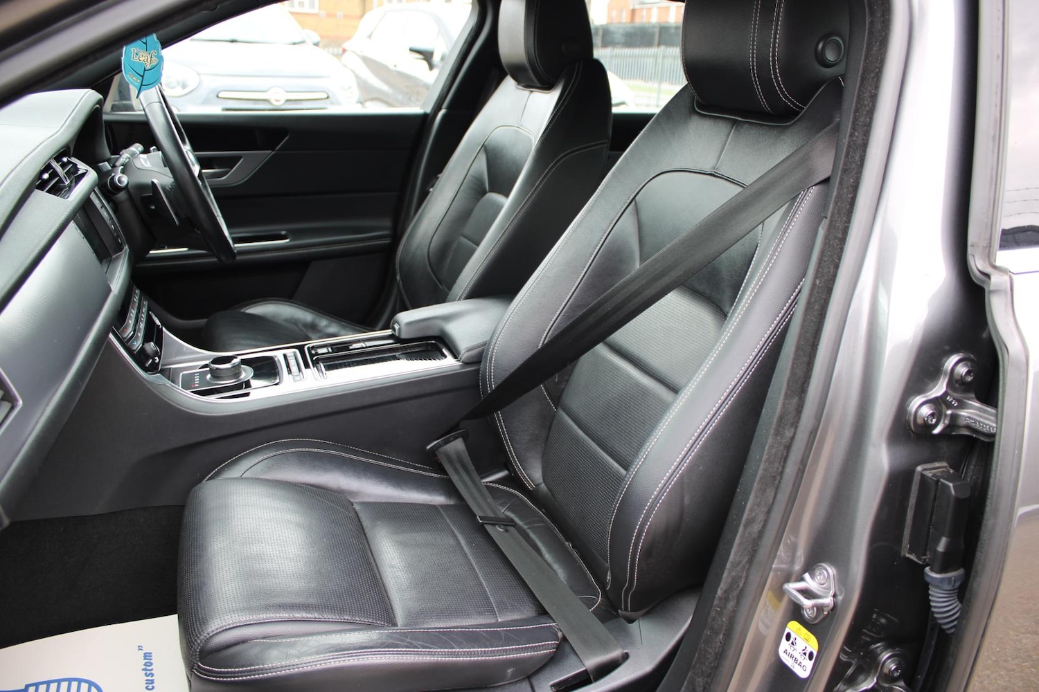 Used Jaguar XF 2018 for sale - 78067647: Photo 11