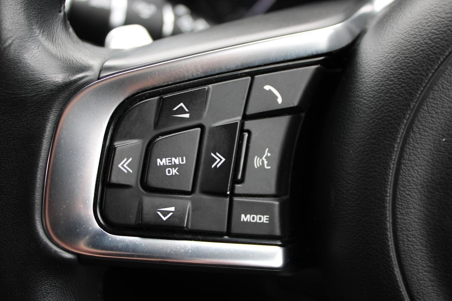 Used Jaguar XF 2018 for sale - 78067647: Photo 26