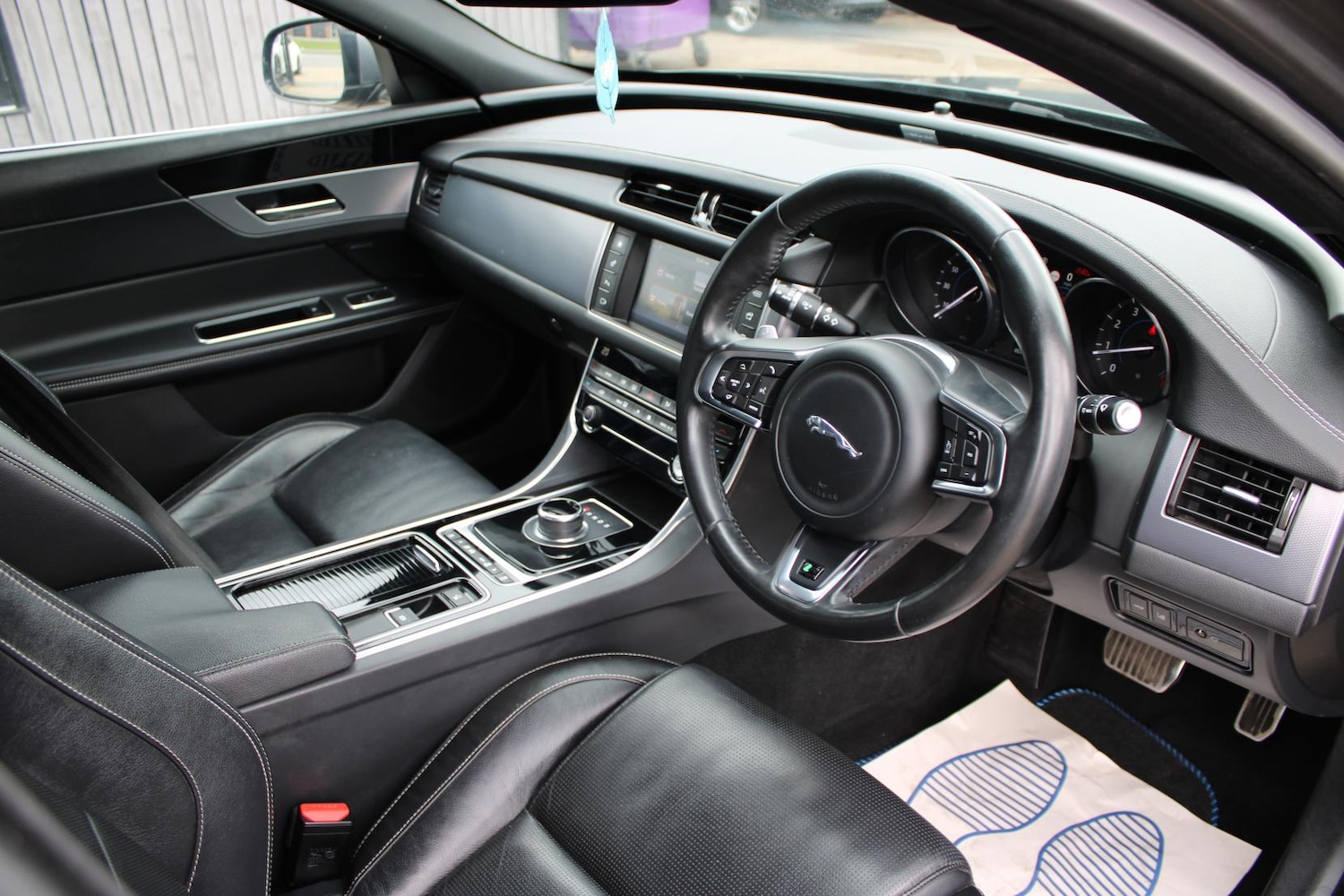 Used Jaguar XF 2018 for sale - 78067647: Photo 9