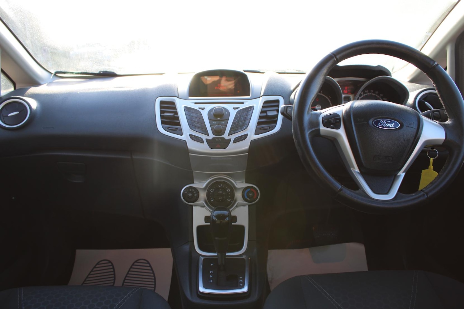 Used Ford Fiesta 2011 for sale - 76987574: Photo 19