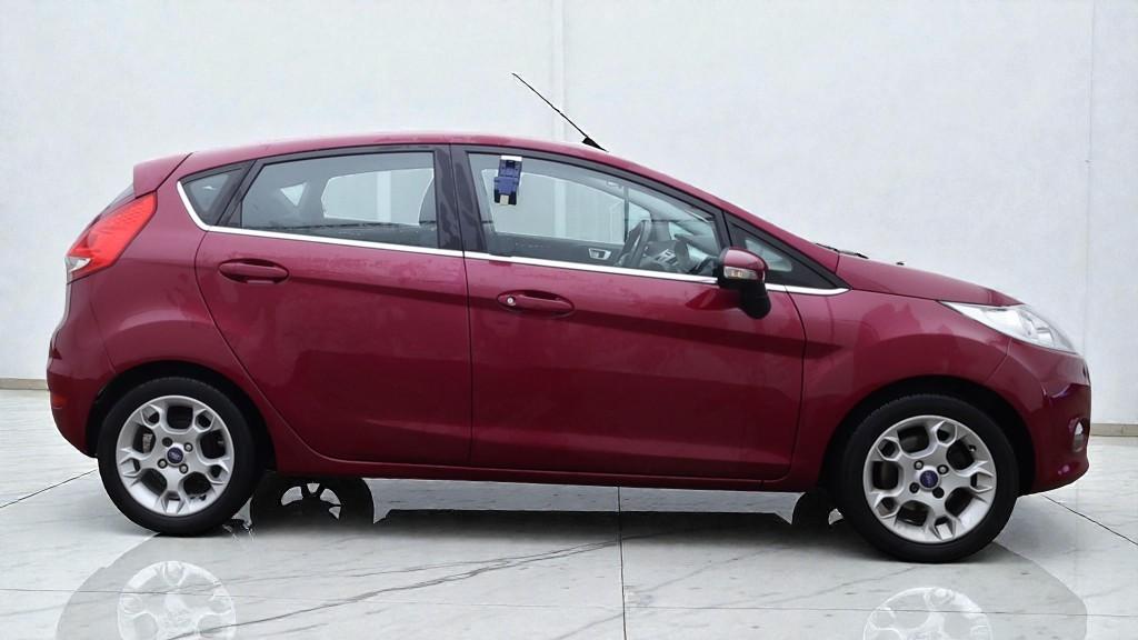Used Ford Fiesta 2011 for sale - 76987574: Photo 2