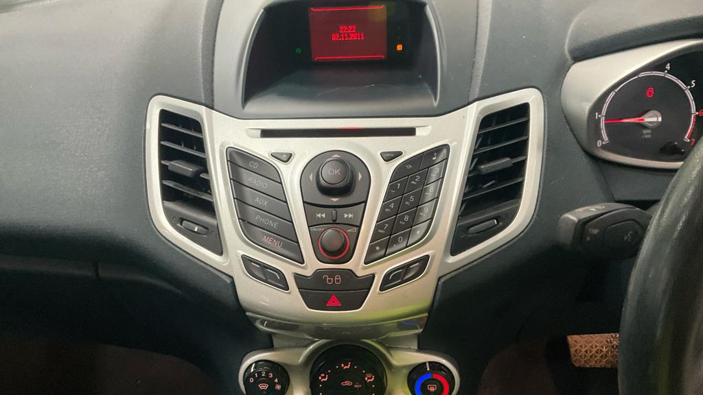 Used Ford Fiesta 2011 for sale - 76987574: Photo 9