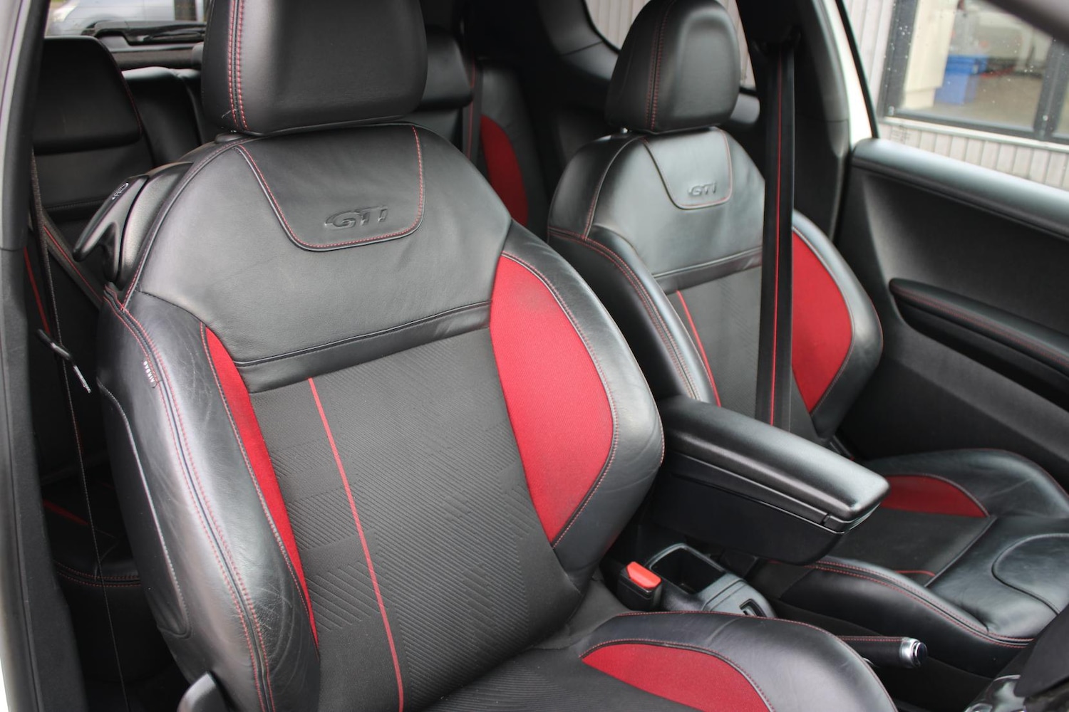 Used Peugeot 208 2015 for sale - 76979761: Photo 12