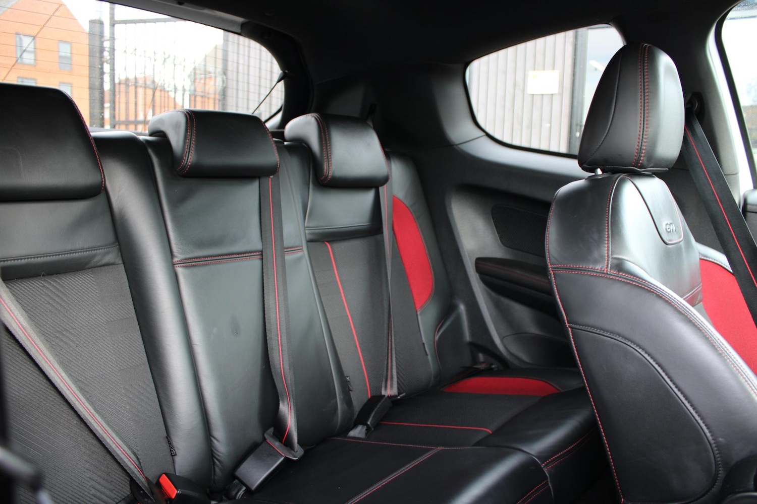 Used Peugeot 208 2015 for sale - 76979761: Photo 14