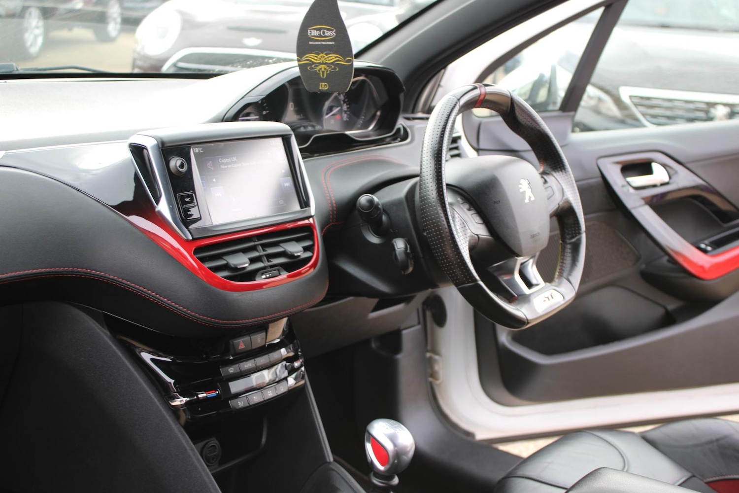 Used Peugeot 208 2015 for sale - 76979761: Photo 18