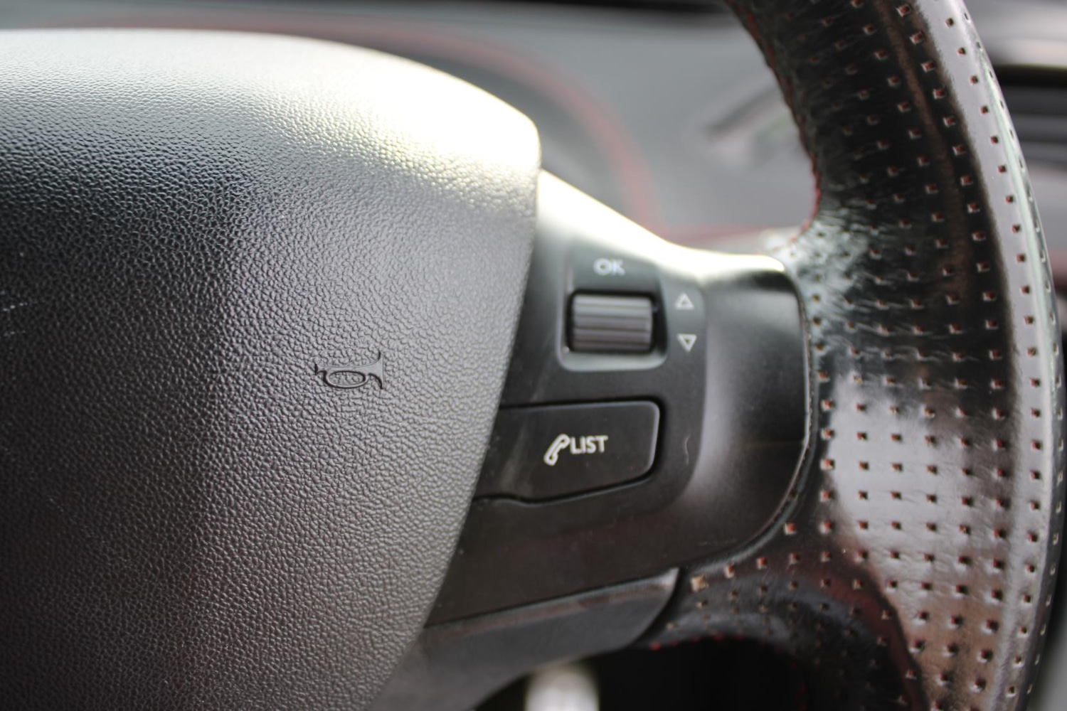 Used Peugeot 208 2015 for sale - 76979761: Photo 22