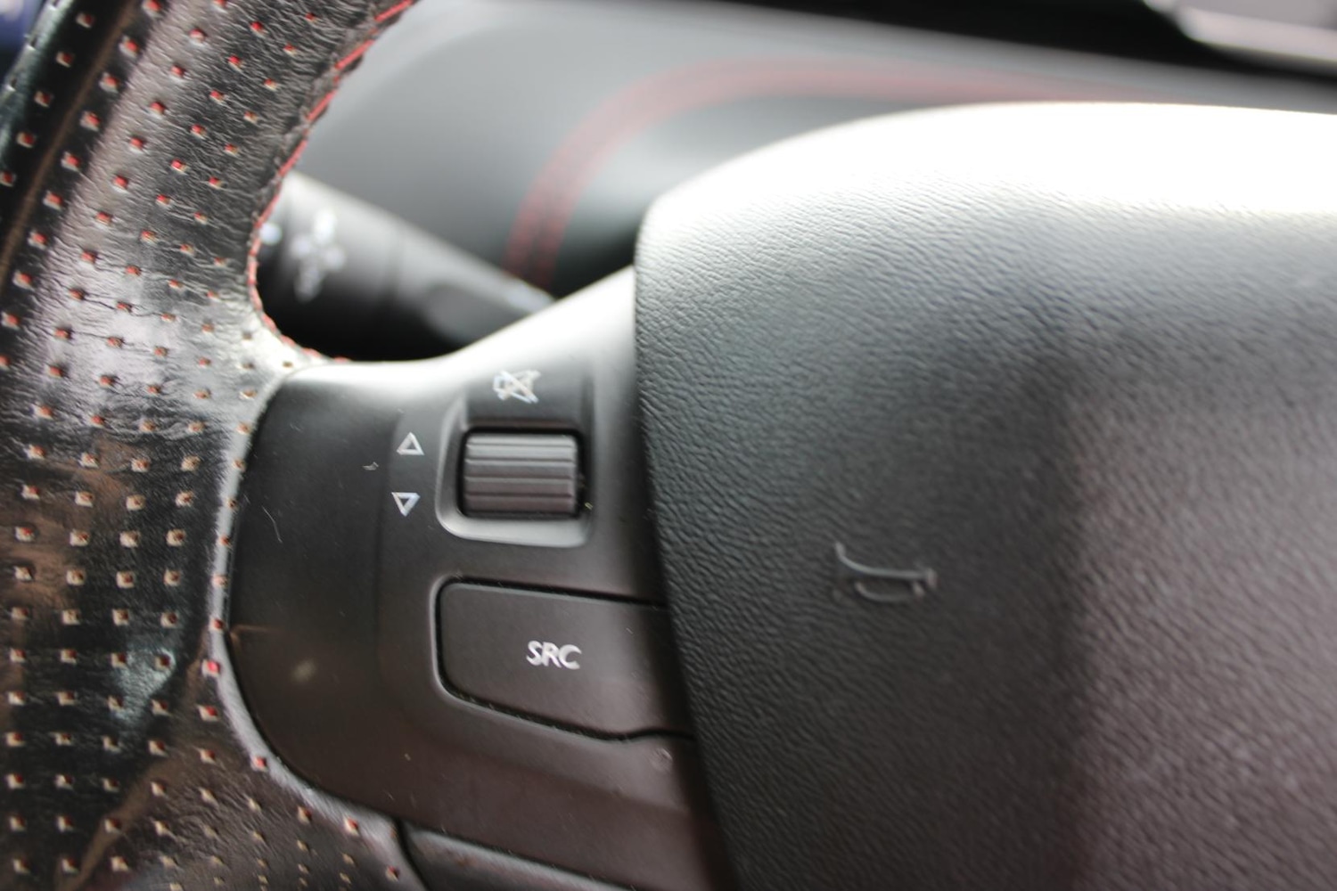 Used Peugeot 208 2015 for sale - 76979761: Photo 23