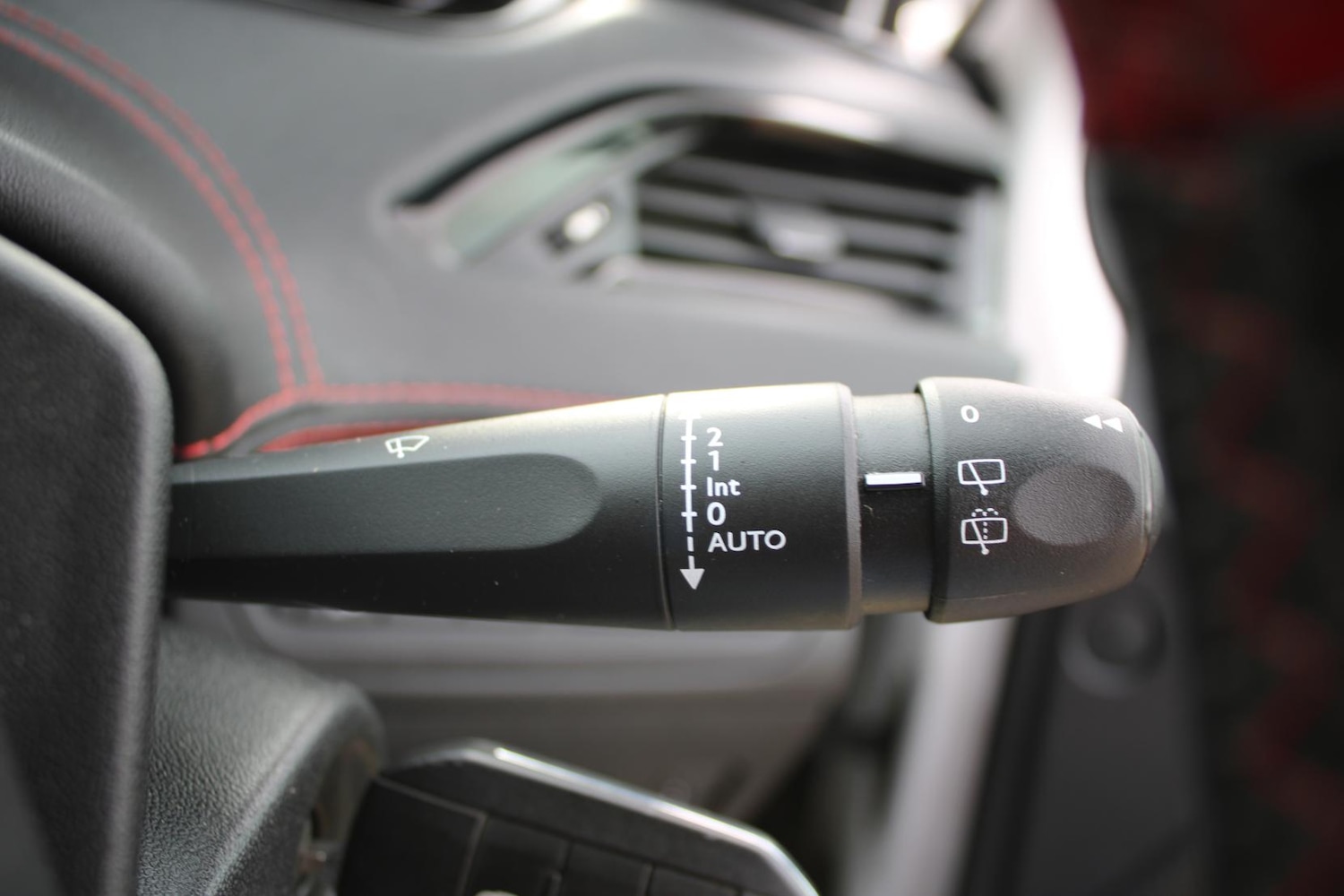 Used Peugeot 208 2015 for sale - 76979761: Photo 26