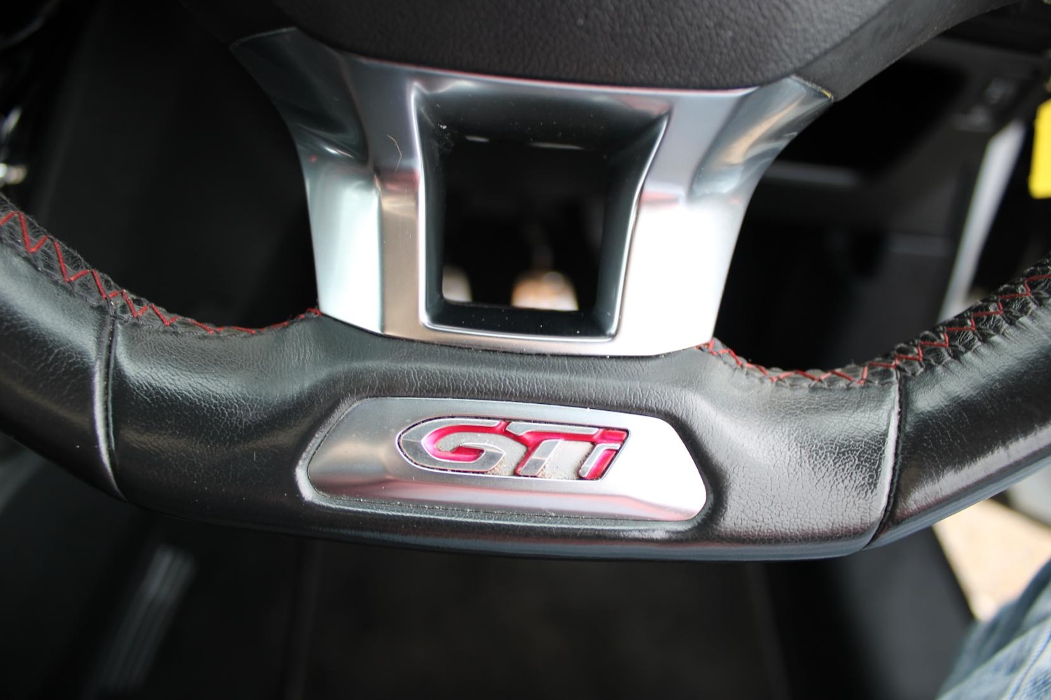 Used Peugeot 208 2015 for sale - 76979761: Photo 42