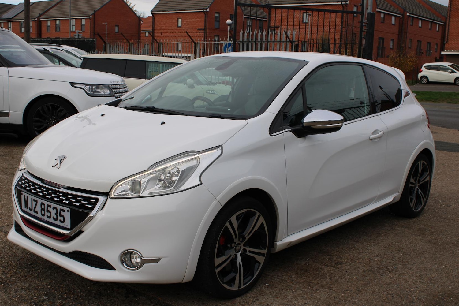 Used Peugeot 208 2015 for sale - 76979761: Photo 7