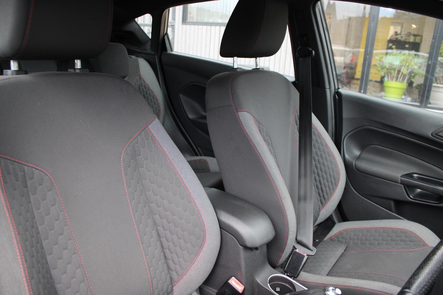 Used Ford Fiesta 2017 for sale - 76979760: Photo 12