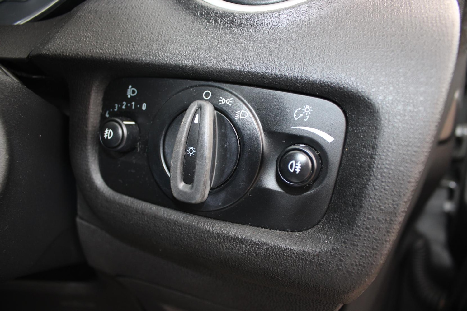 Used Ford Fiesta 2017 for sale - 76979760: Photo 24