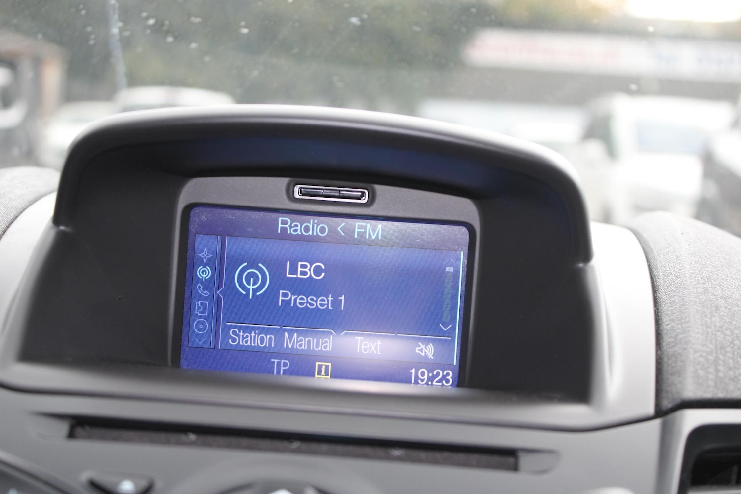 Used Ford Fiesta 2017 for sale - 76979760: Photo 27