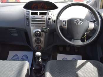 Used Toyota Yaris 2010 for sale - 74185442: Photo
