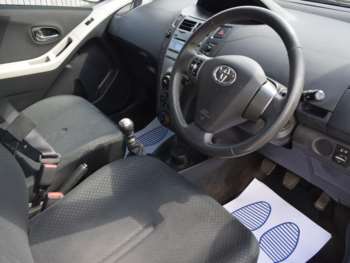 Used Toyota Yaris 2010 for sale - 74185442: Photo