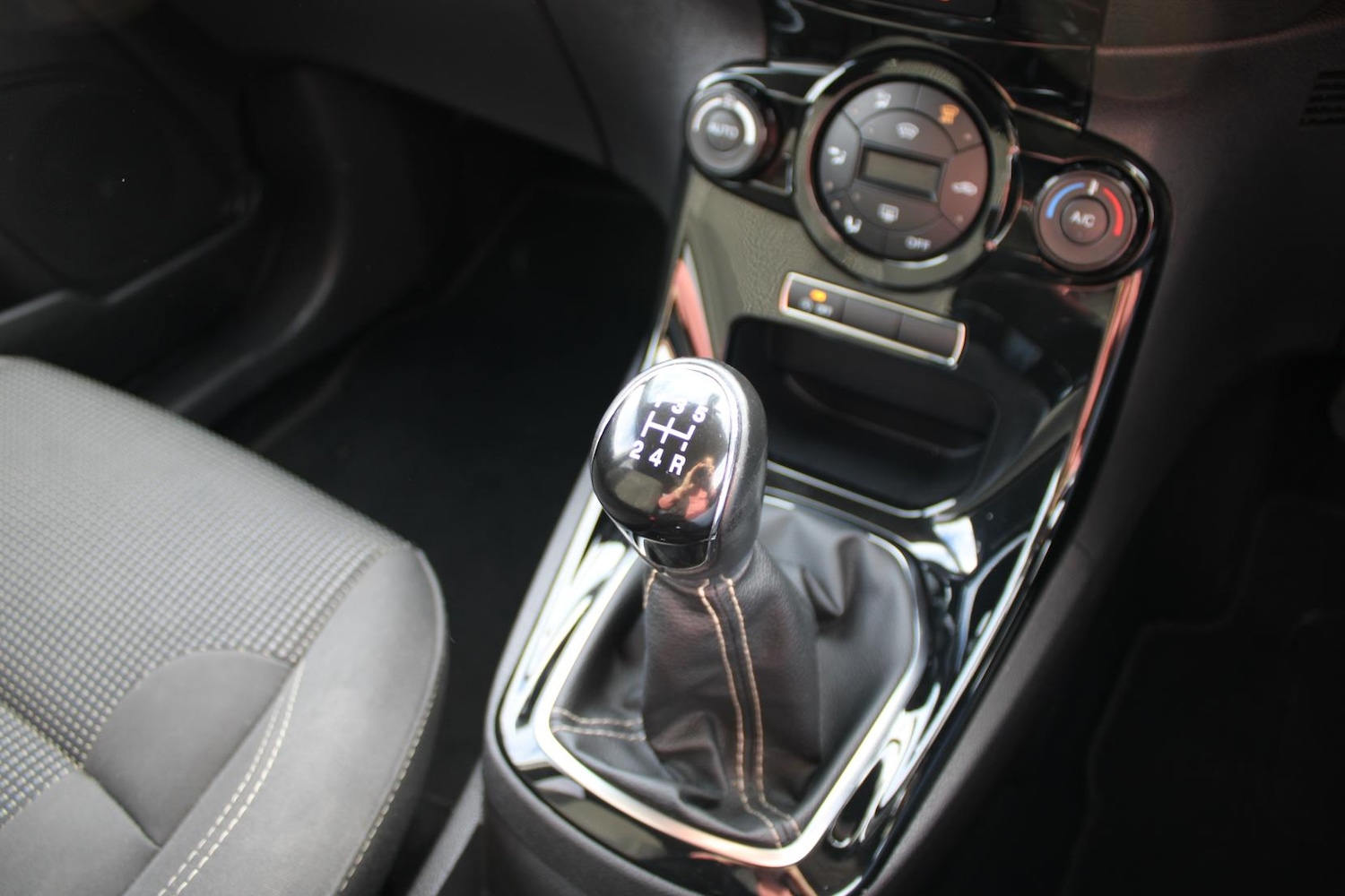 Used Ford Fiesta 2016 for sale - 76979777: Photo 31