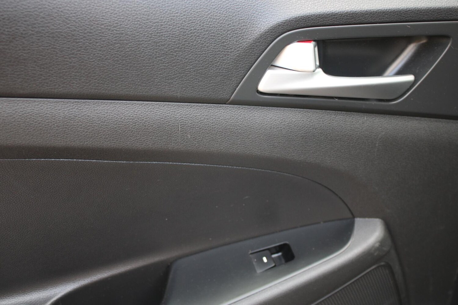 Used Hyundai TUCSON 2017 for sale - 77462017: Photo 28