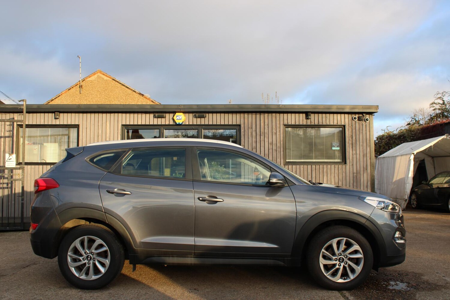 Used Hyundai TUCSON 2017 for sale - 77462017: Photo 7