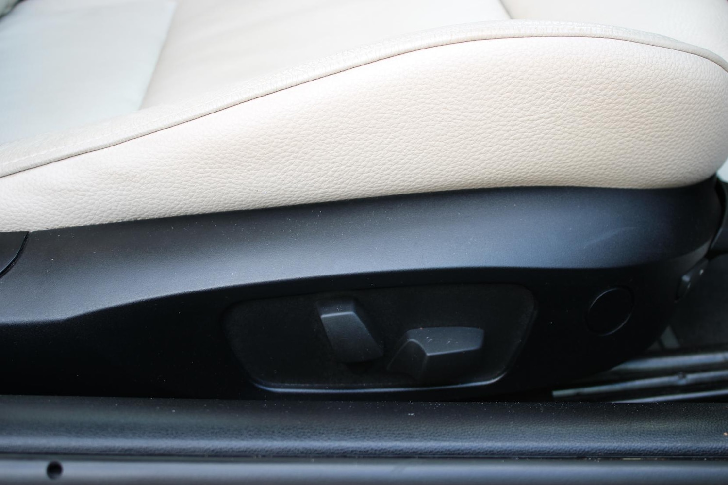 Used BMW 3 Series 2012 for sale - 76979752: Photo 23