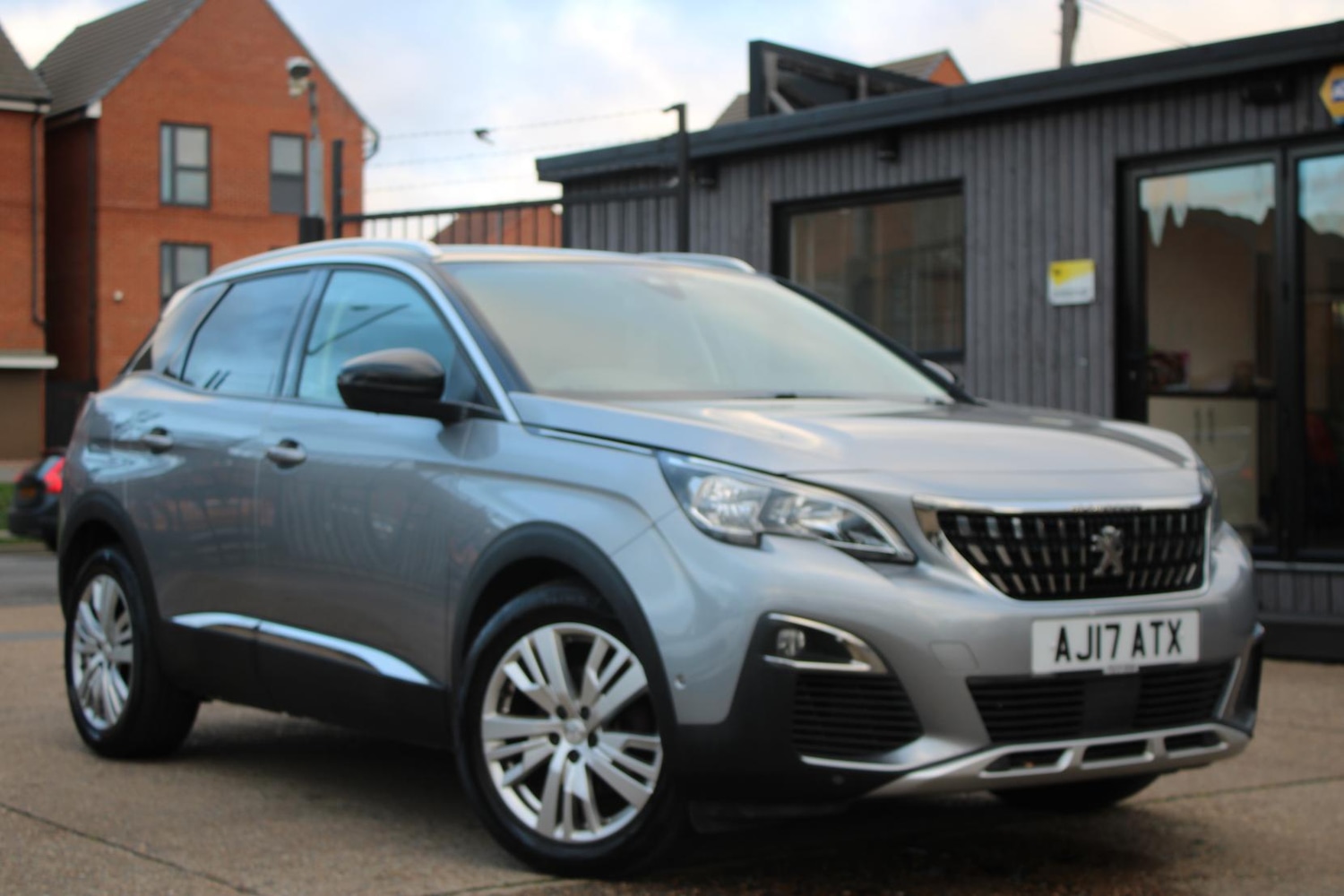 Used Peugeot 3008 2017 for sale - 77934589: Photo 2