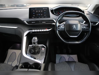 Used Peugeot 3008 2017 for sale - 77934589: Photo