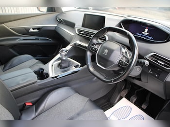 Used Peugeot 3008 2017 for sale - 77934589: Photo