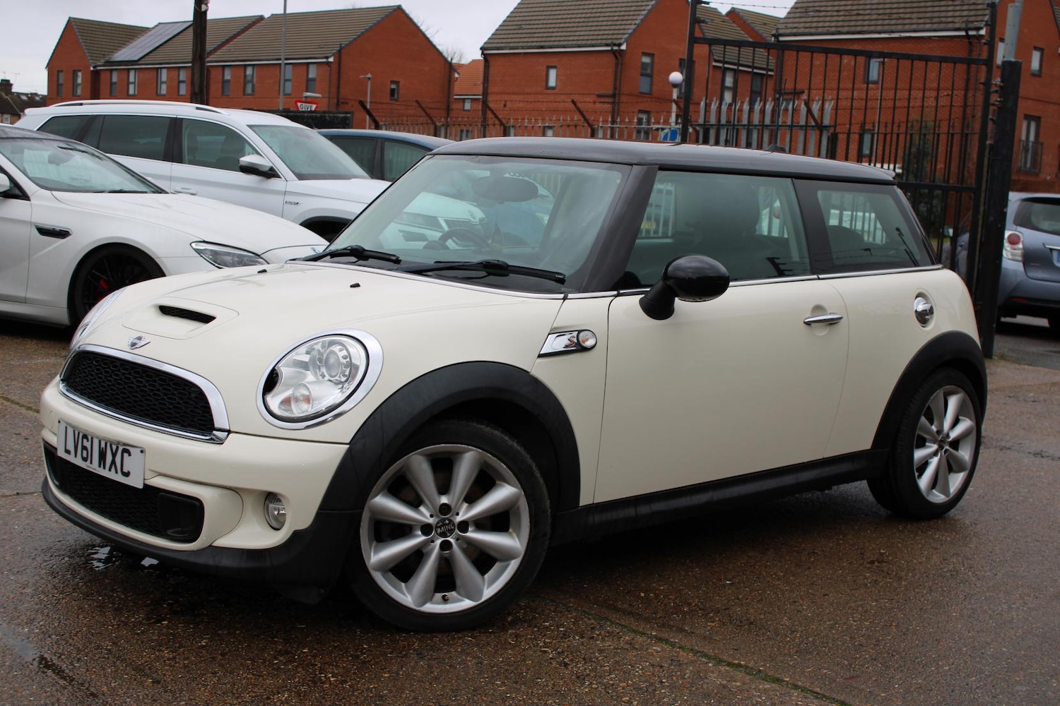 Used MINI Hatch 2011 for sale - 77462021: Photo 2