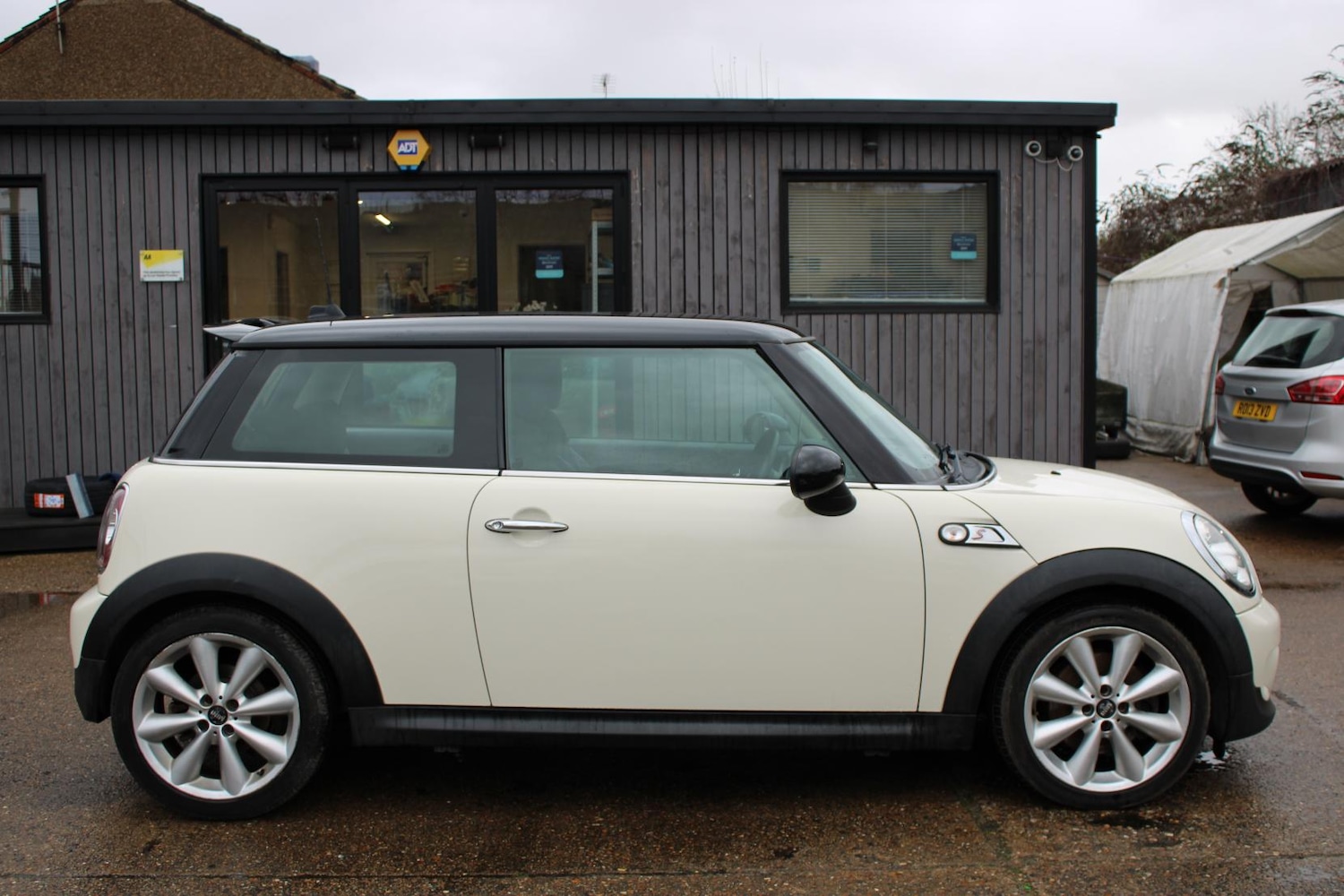 Used MINI Hatch 2011 for sale - 77462021: Photo 3