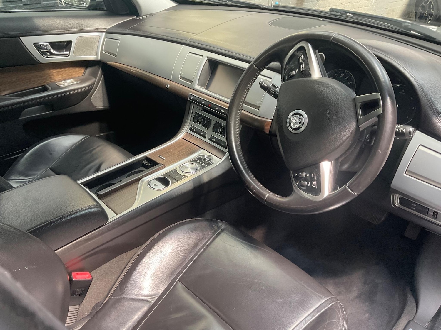 Used Jaguar XF 2011 for sale - 76990563: Photo 11