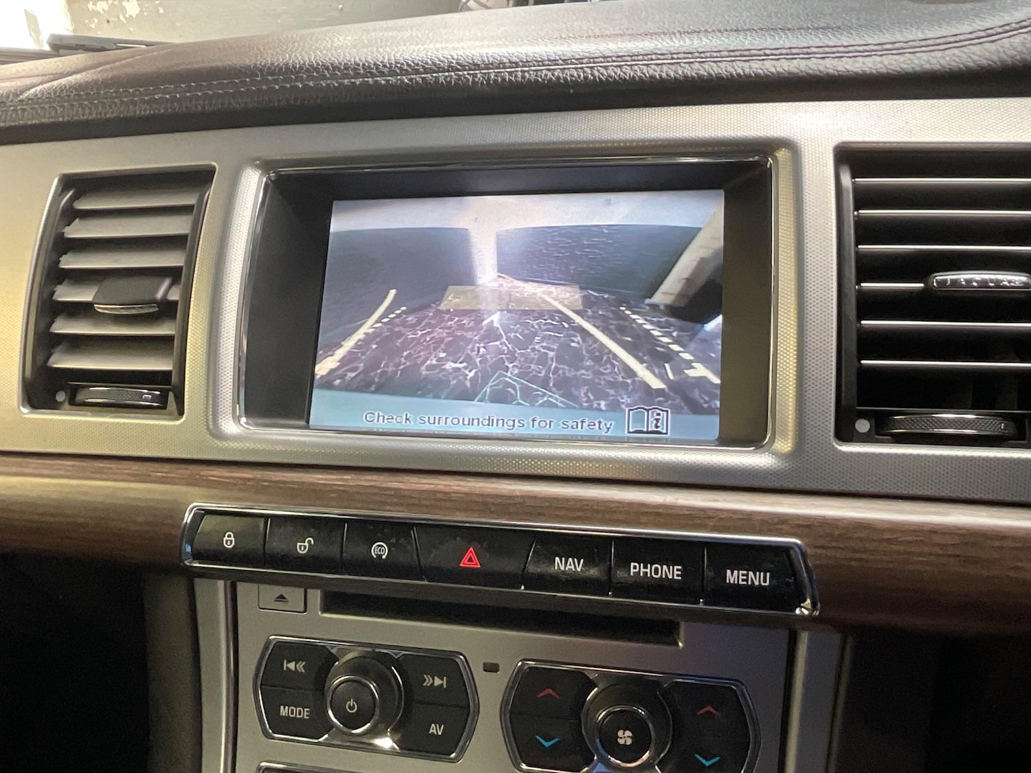 Used Jaguar XF 2011 for sale - 76990563: Photo 18