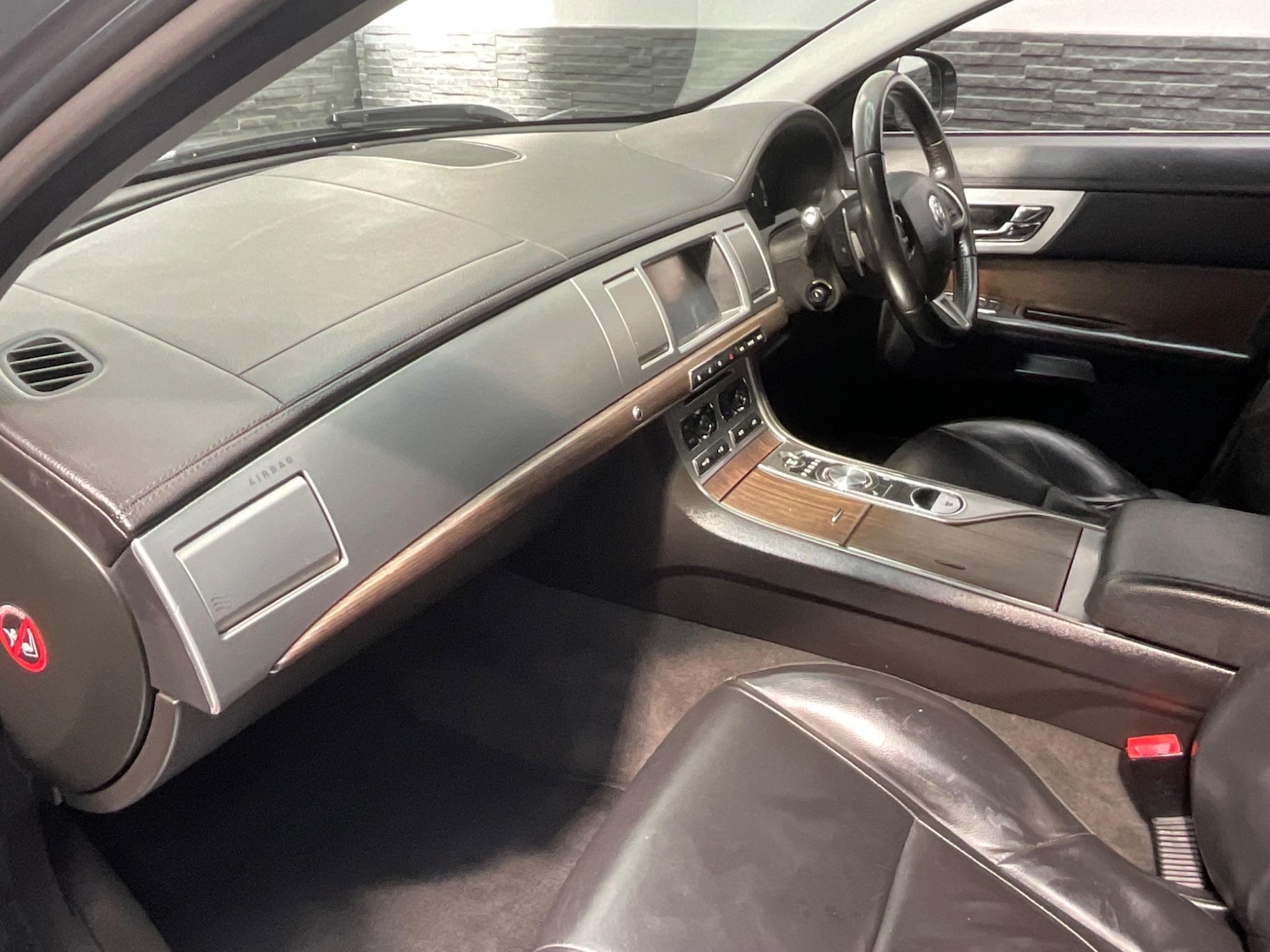 Used Jaguar XF 2011 for sale - 76990563: Photo 25